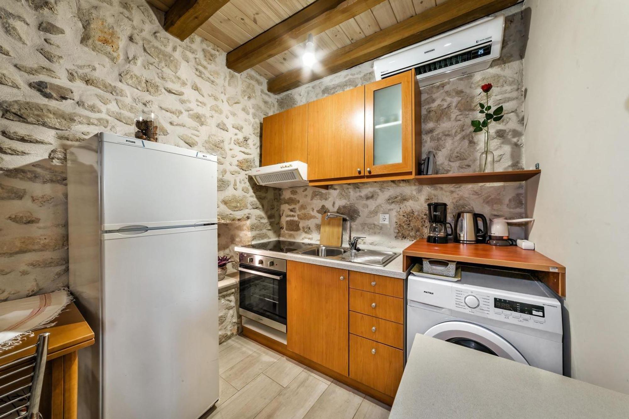 Guest House Aphrodite Kato Archanes Exterior foto